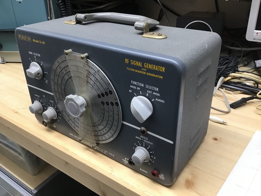 PACO G-30 RF signal generator